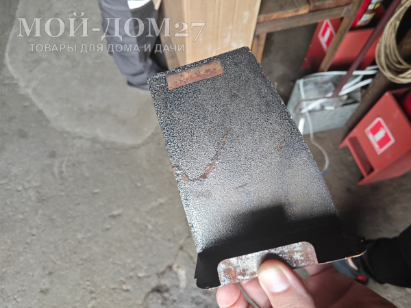 Уценка! Умывальник с подогревом (Серебро) нерж. мойка | Мой-Дом27 | <b>На нижней стенке бака (водонагревателя) следы ржавчины и коррозии</b> <br>
 Объем бака – 17 литров с нагревателем мощностью 1,25 кВт Время нагрева до 60 градусов – 30 минут<br>
 Материал умывальника – сталь толщиной 0,7 мм<br>
 Мойка – нержавеющая сталь<br>
 Кран – металлический<br>
Поставляется в разобранном виде, в коробке 80*54*20 см с ручками